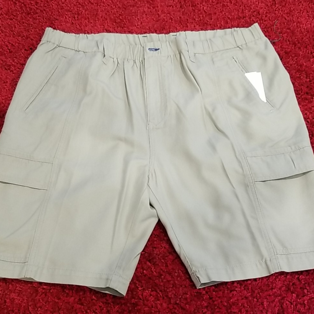 NWT Tommy Bahama Men's Cargo Shorts - 2XL